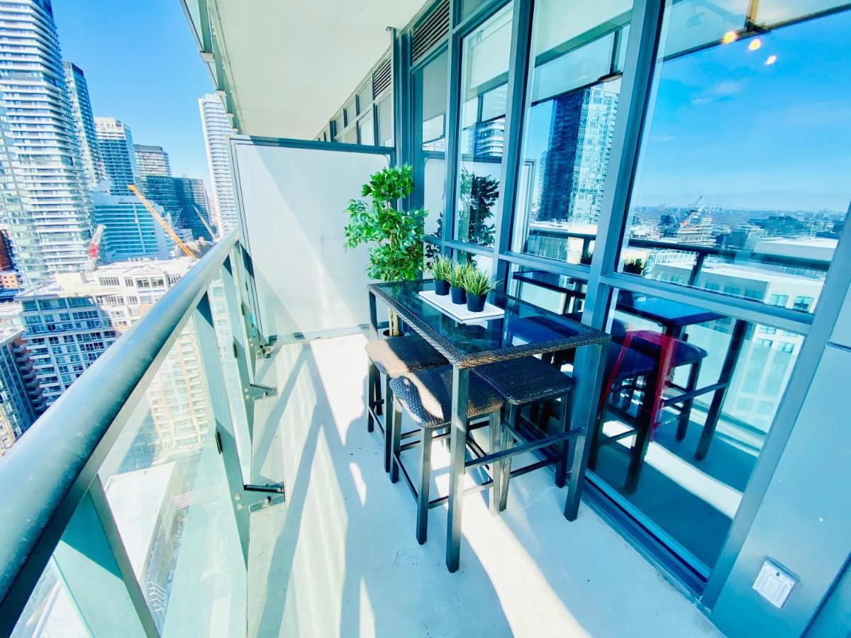 Front Street Suites Toronto Exterior foto
